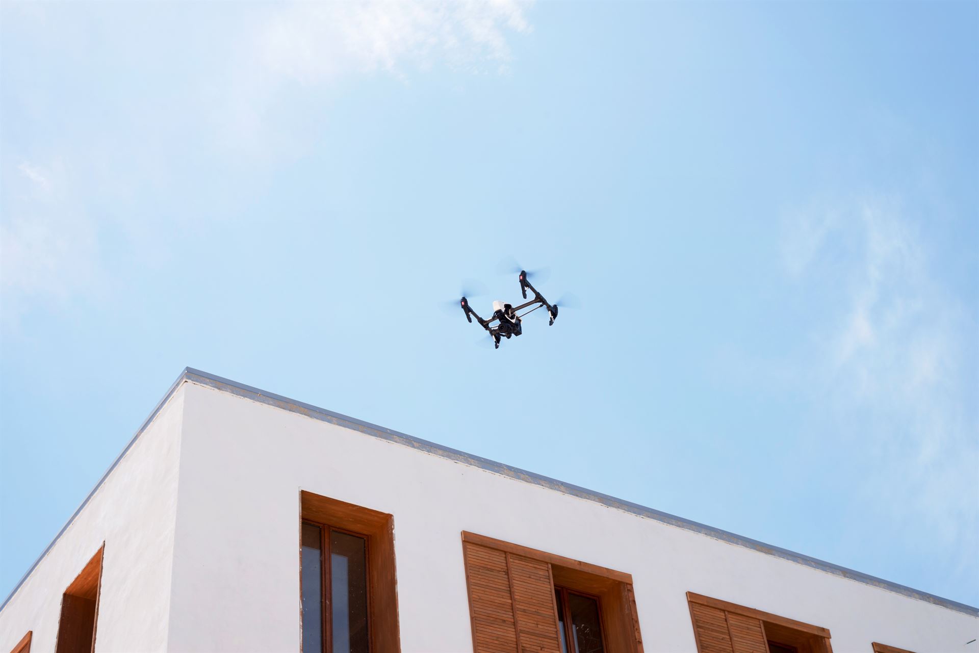 Drone pour nettoyage de façade en Bourgogne